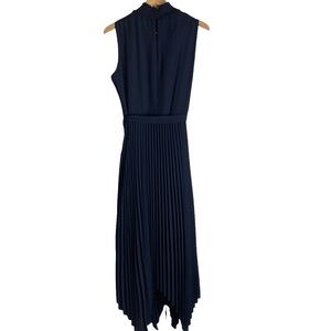 NWT NANETTE LEPORE PLEATED FLOWY DRESS SMOCKED NECK NAVY SIZE 8